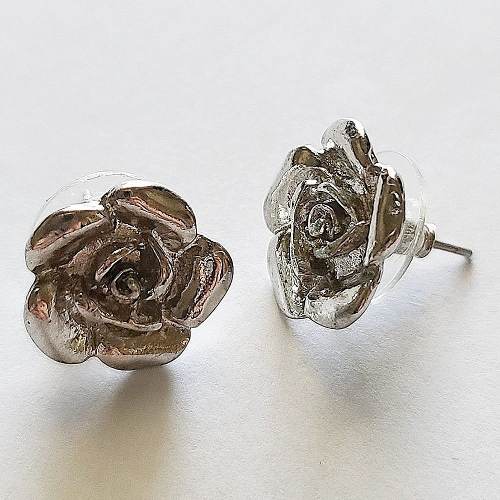 9/20 ROSE STUD EARRINGS